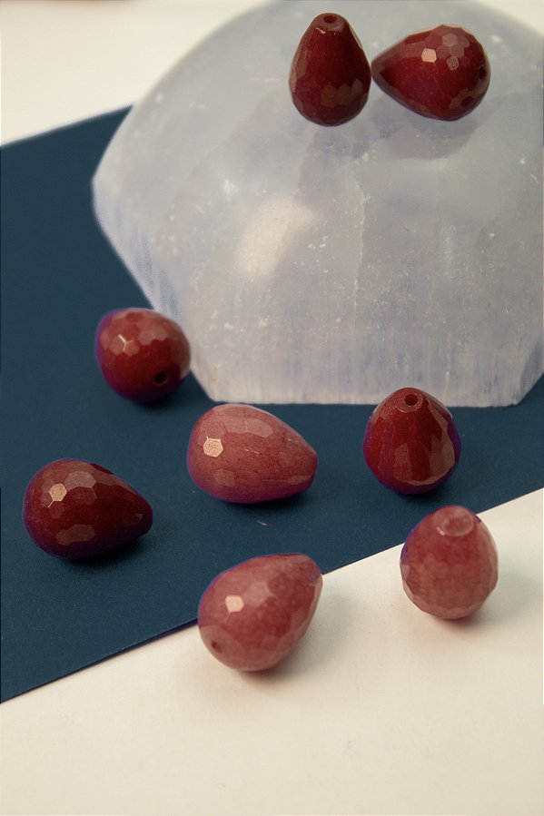 Pingente gota pedra natural jade 15x10mm - 01 unid