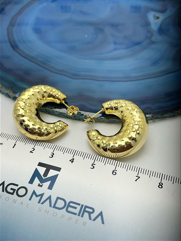 BRINCO ARGOLA LEVE COM TARRAXA - BANHO OURO CAMADA 2 MILÉSIMOS COM VERNIZ - 1 PAR