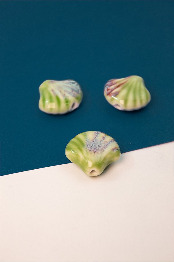 Pingente Concha Passante Ceramica - 01 Und