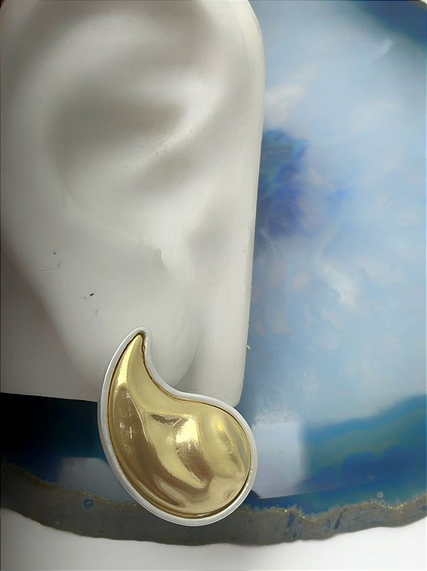 Brinco Gota banho ouro e prata - 1 par com tarraxa