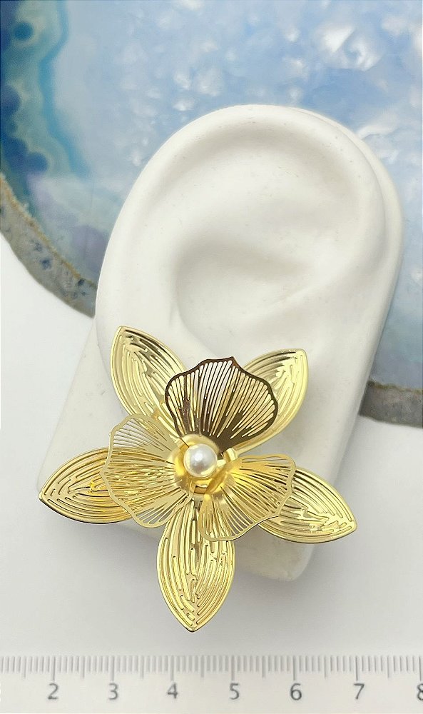 Brinco Flor banho ouro com perola- 1 par com tarraxa