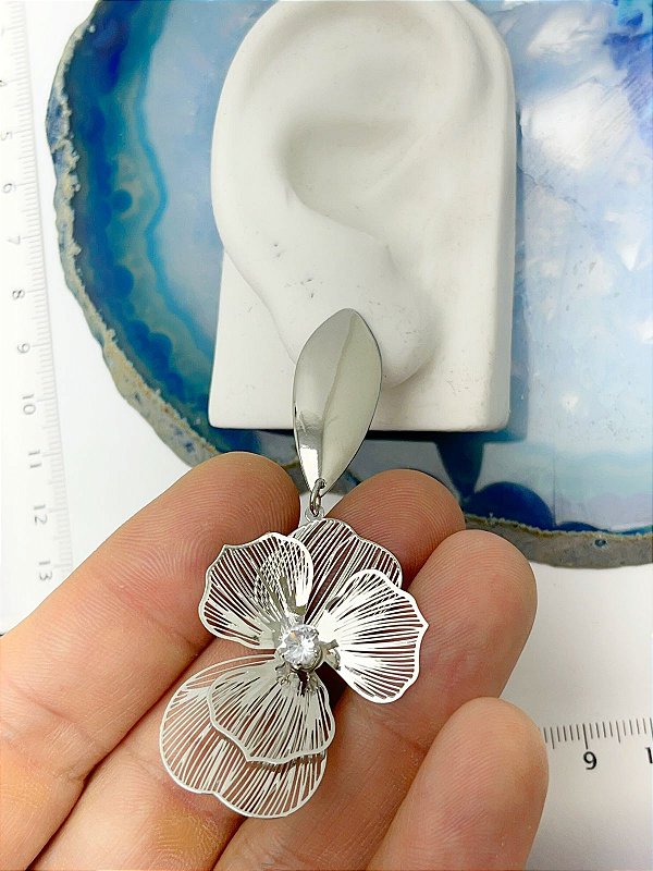 Brinco Flor com zirconia banho niquel - 1 par com tarraxa