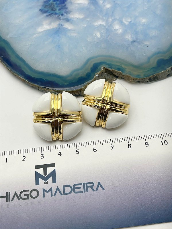 Brinco dourado com resina - 1 par com tarraxa