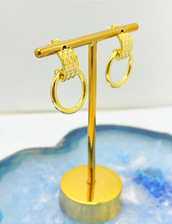 Brinco Redondo trabalhado Banho ouro - 1 par