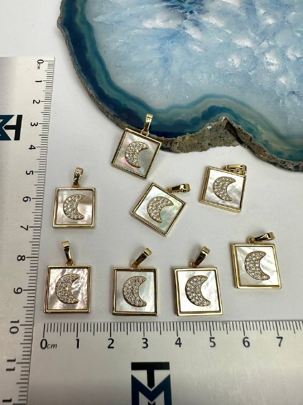 Pingente Lua Madreperola Ouro - 01 unid