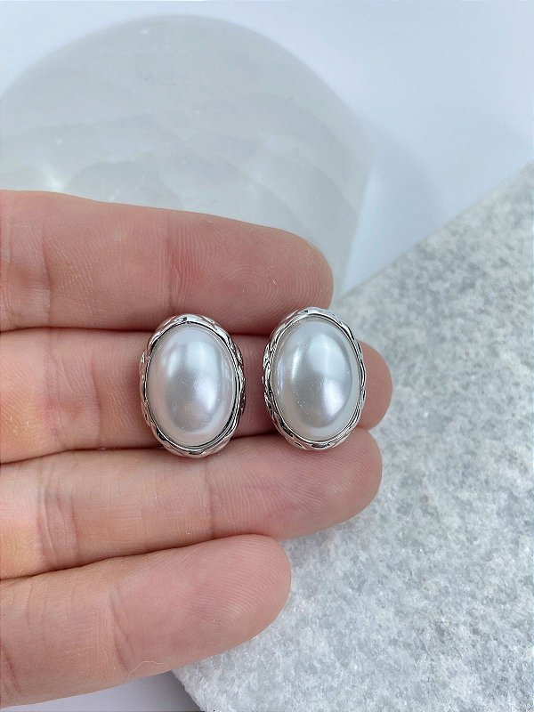 Brinco meia perola oval banho niquel diamante - com tarraxa - 1 par