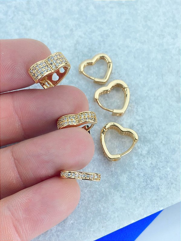 Trio Brinco Coração Cravejado zircônia cristal - tipo click - 3 pares banho ouro