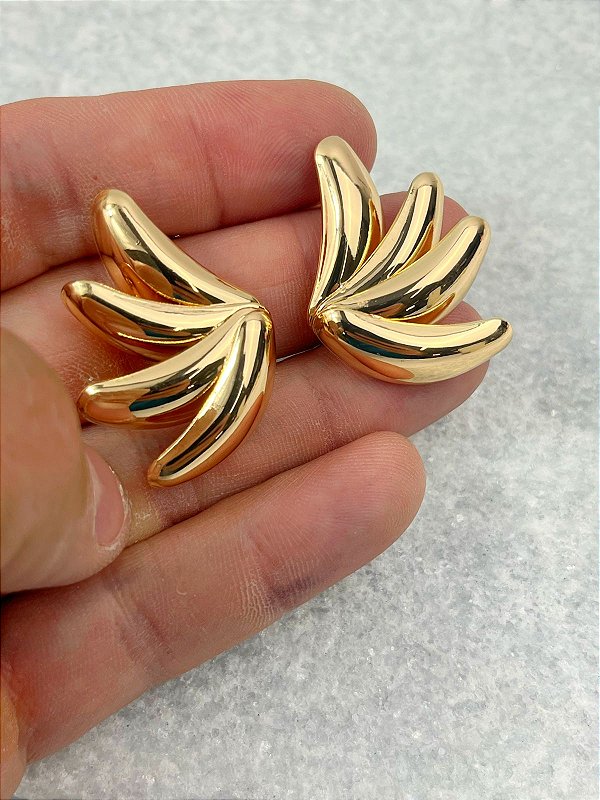 Brinco Asas banho ouro com verniz - 1 unidade