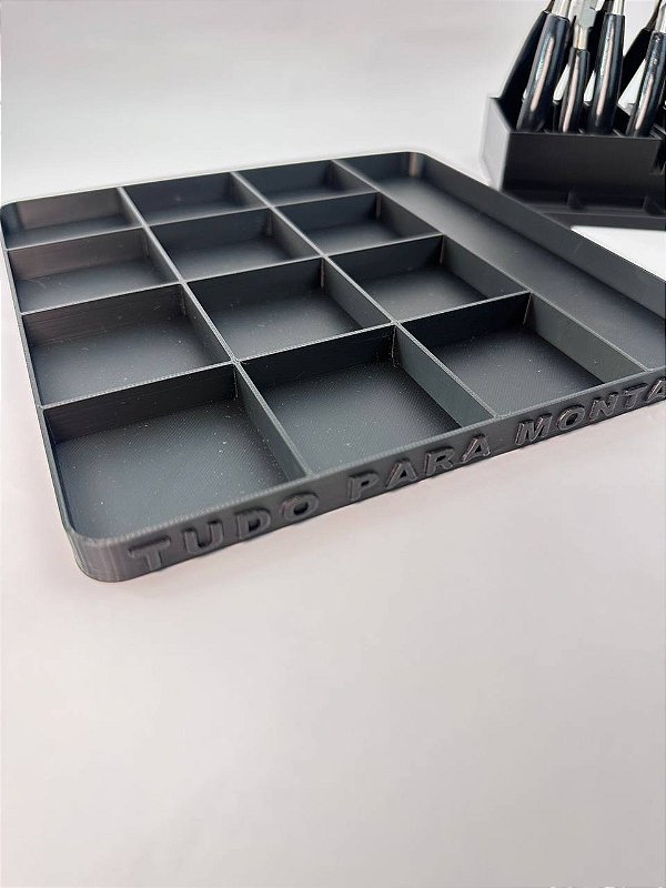 Bandeja Com 13 Divisórias - 01 Unid