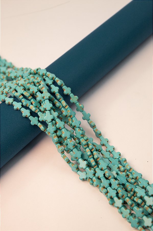 Fio Howlita turquesa cruz - O Fio