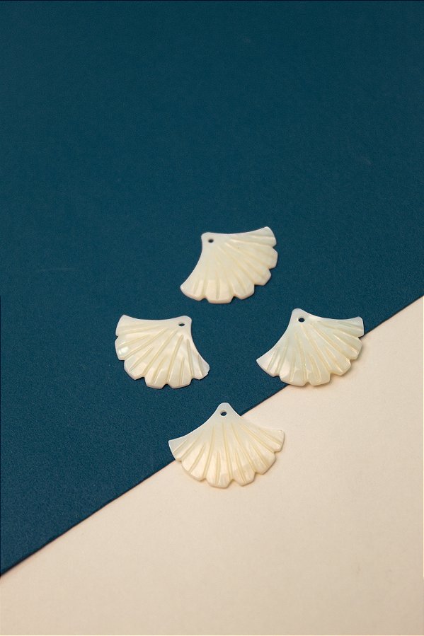 Pingente Concha Madreperola - 01unid