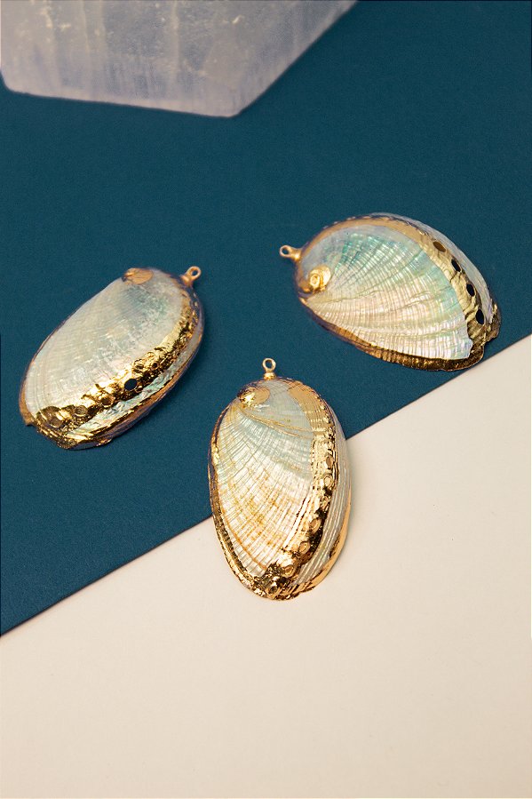 Pingente Concha com aplique ouro - 01 und