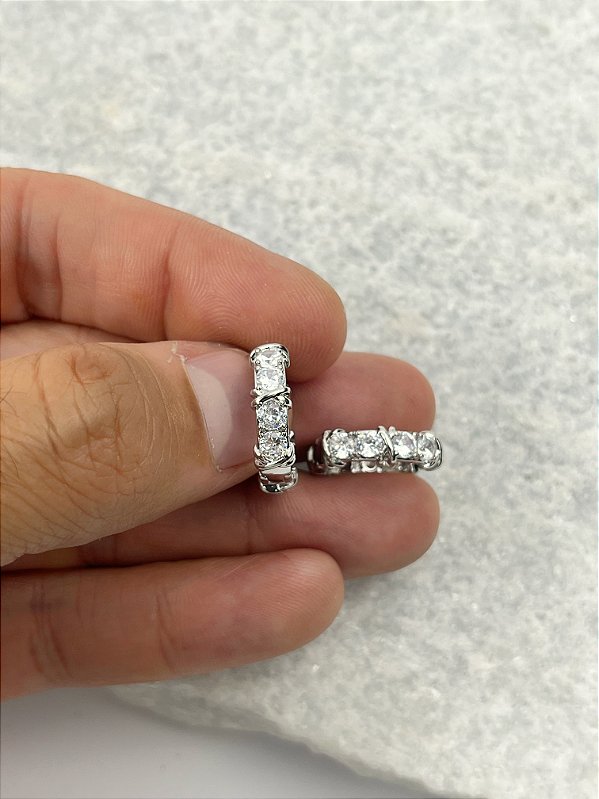 Brinco Argola click com Zirconia banho diamante com verniz italiano - 1 par