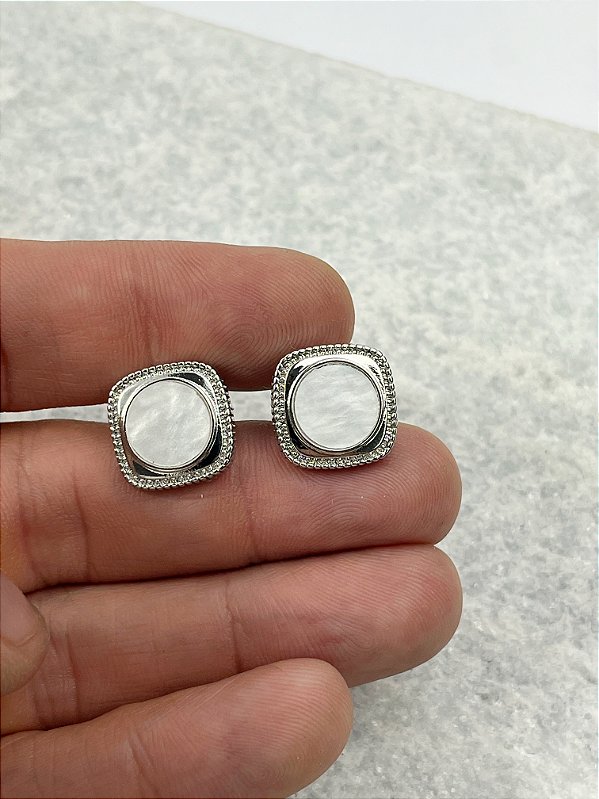 Brinco orgânico com madrepérola - banho diamante - 1 par