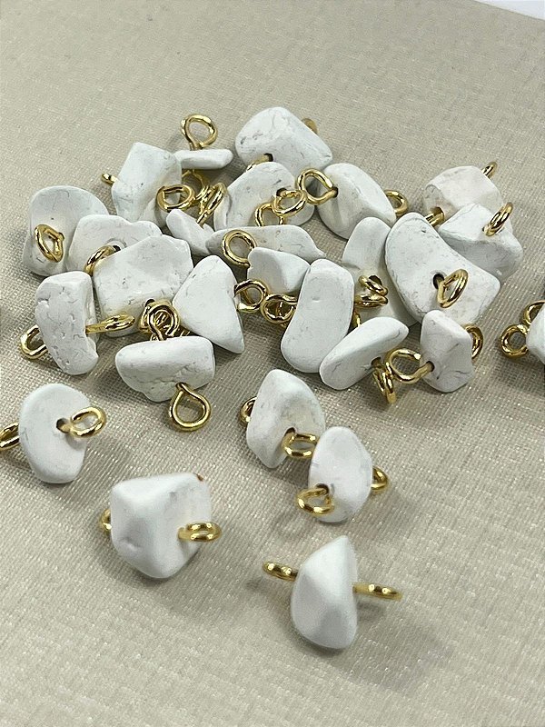 PEDRA NATURAL CASCALHO BRANCO CASTROADO - CONTRAPINADA BANHO OURO - TAMANHO MÉDIO 7MM - 1 UNIDADE