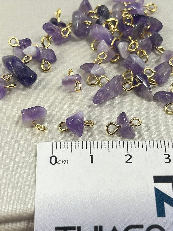 PEDRA NATURAL CASCALHO AMETISTA ROXO CASTROADO - CONTRAPINADA BANHO OURO - TAMANHO MÉDIO 7MM - 1 UNIDADE