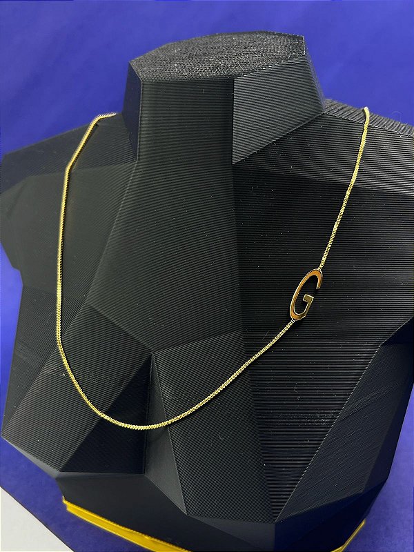 Colar Letra Semijoia Banho Ouro 5 Milésimos com verniz - LETRA G - veneziana com fecho latão - 1 unidade