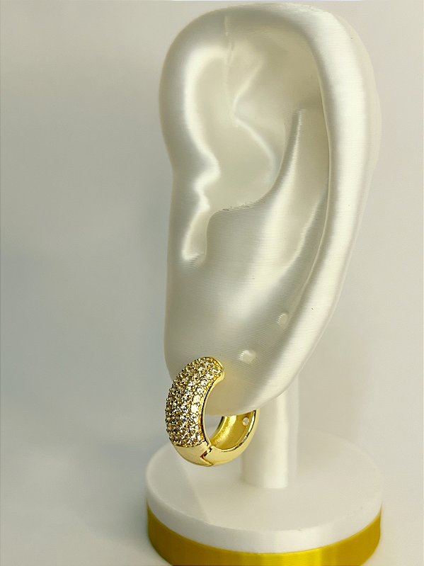 Brinco Argola Cravejada Zirconia click - Banho ouro 2 milésimos com verniz - 1 par