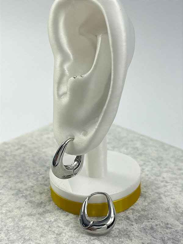 Brinco Argola click Abaolada - 1 par - medida 11mm - banho niquel verniz italiano