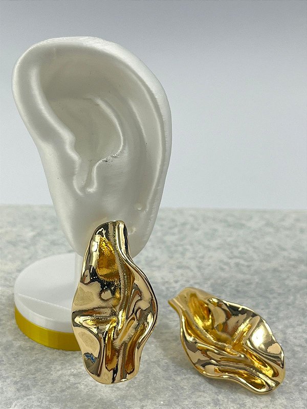 Brinco Organico banho ouro com verniz italiano - 1 par