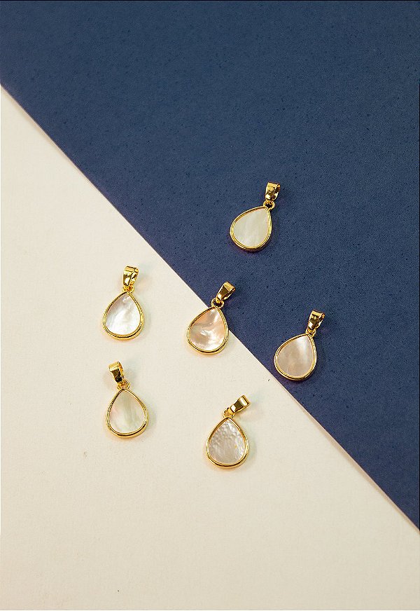 Pingente Gota Madreperola Ouro - 01 Und