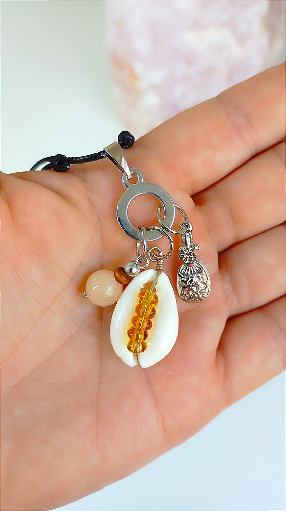 Colar Oxum com Búzio e Pingente de Espelho