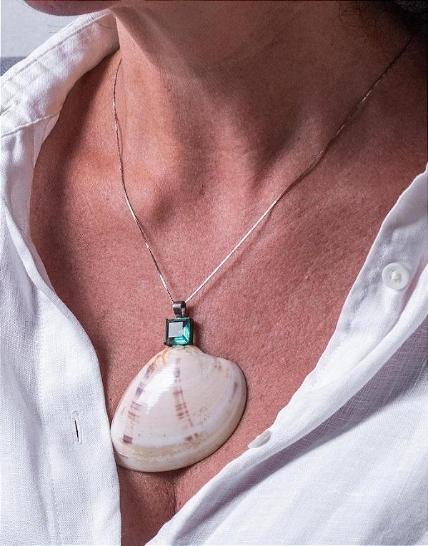 Colar Concha com Pedra Crisopásio Cristal
