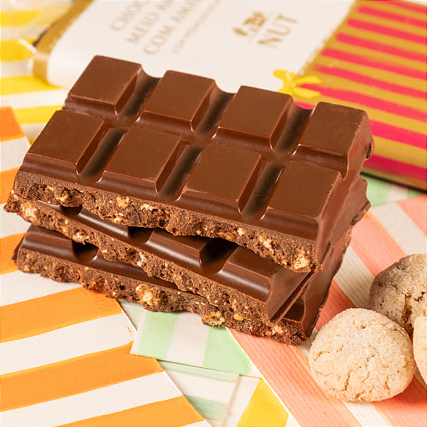 Chocolate NUT Meio Amargo com Amaretto