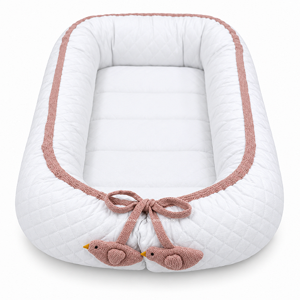 Ninho Básico - Malha Jacquard Branco / Cordão Tricot Rose M. Dulce Com Pingente Passarinho