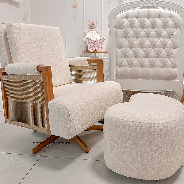 Poltrona De Amamentação Vivre - Com Balanço e Pés Giro - Tecido Bouclê Speciali Bege BO001 - prontaentrega