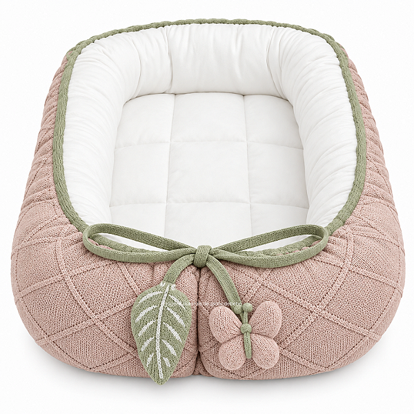Ninho Básico - Tricot Rosa Una / Trama Losango / Malha Jacquard Branco / Cordão Verde Limonada Com Pingente Folha/Borboleta - prontaentrega