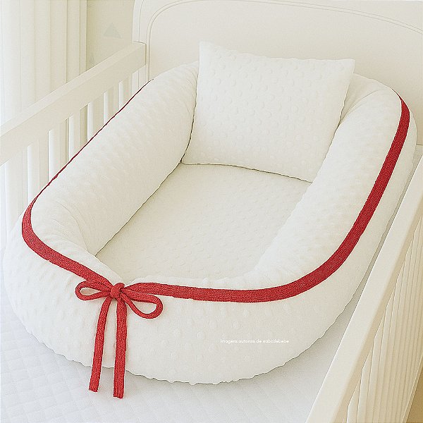Ninho Redutor Bolha + Travesseiro - Pelúcia Branco / Vermelho Tomate 029 - Cordão Tricot