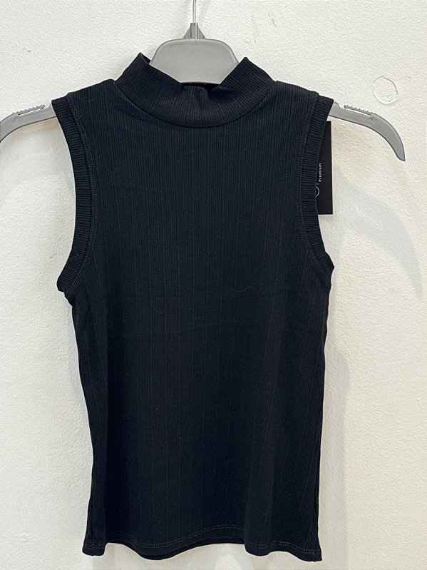 Blusa Gola Alta Sem Mangas - Preto