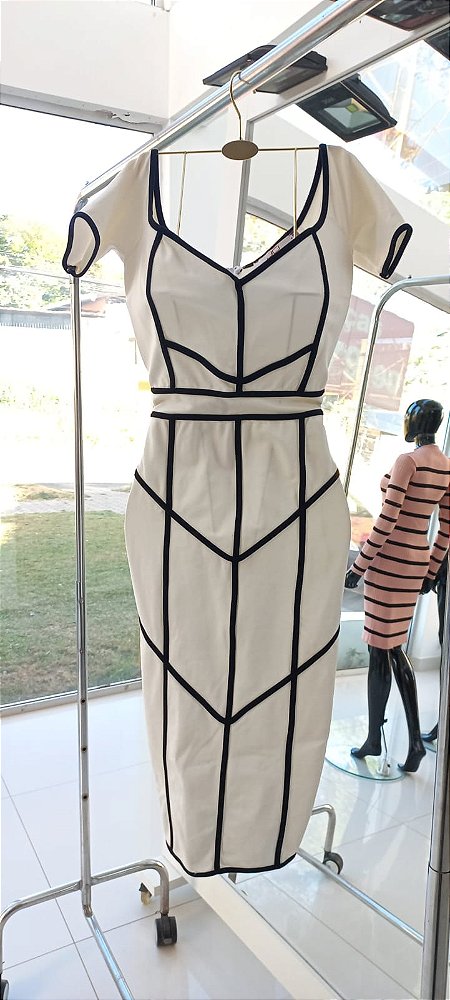 Vestido Midi Off Com Detalhes Preto  PP