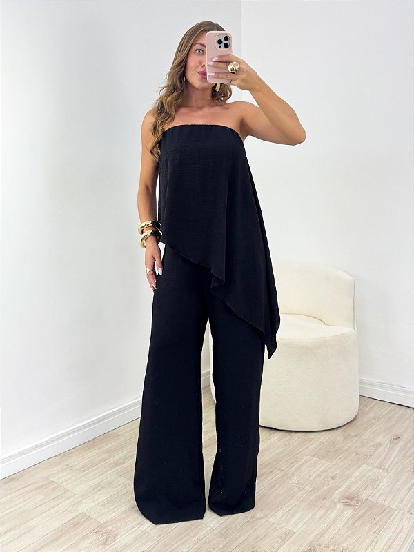 Macacão Evelyn Preto