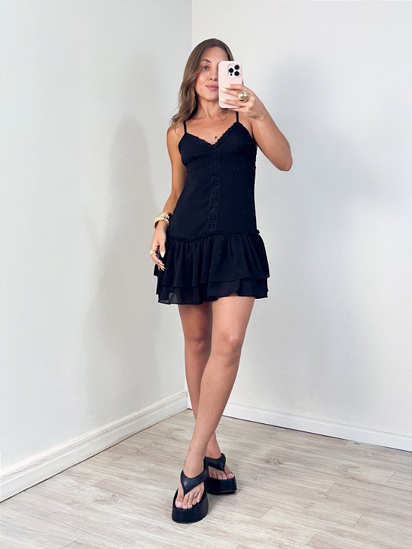 Vestido Gabi aplicação renda preto