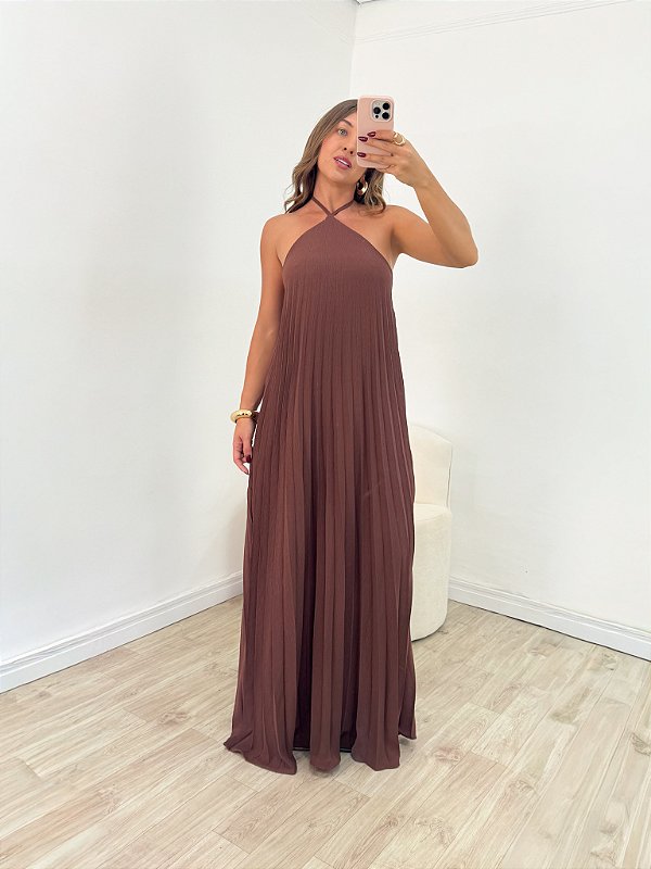 Vestido plissado marrom chocolate