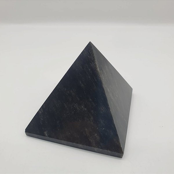 Pirâmide de Obsidiana | A6,5cm x L6,5cm x P6,5cm | P 220g
