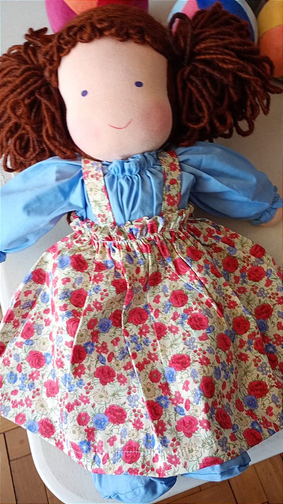 Bonecos (3 tamanhos) e troca de roupa