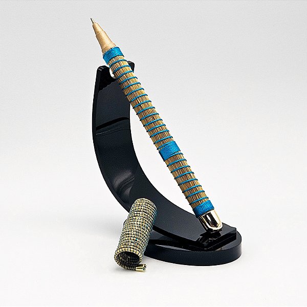 Caneta Pentonic Capim Dourado e Fio de Seda Azul Oceano CA1