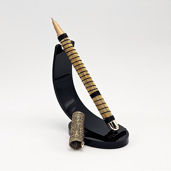 Caneta Pentonic Capim Dourado e Fio de Seda Preto CA3
