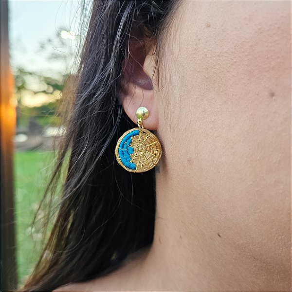 Brinco Capim Dourado Disco 2 cm e Fio Azul Oceano BL80 - Hipoalergênico