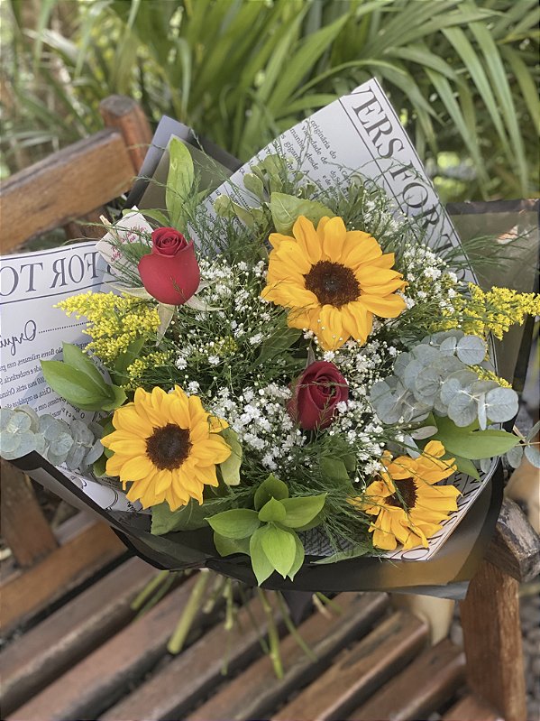 Amanhecer - Arranjo de Rosas e Girassóis