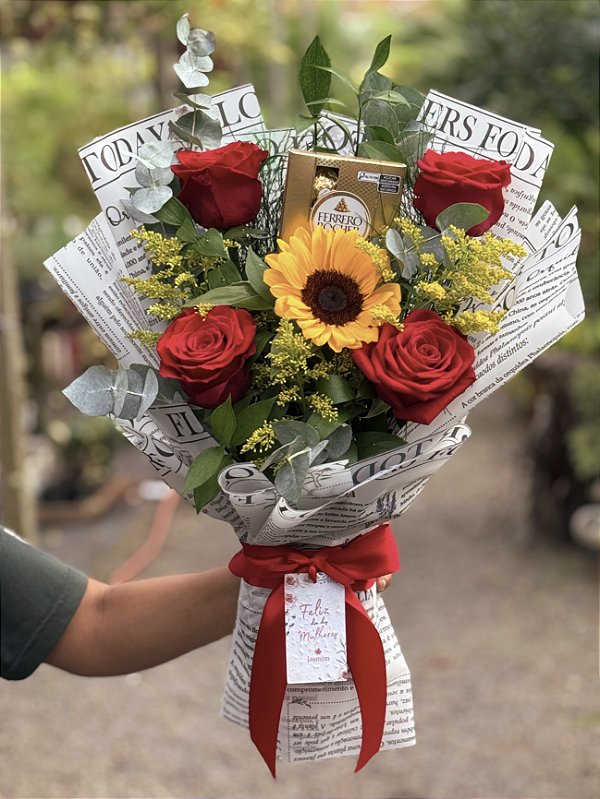 Arranjo Rosas Colombianas Luxo com Girassol