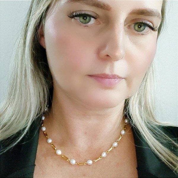 Colar Choker Dourado Elos com Pérolas Naturais de água doce Folheado em ouro Anne