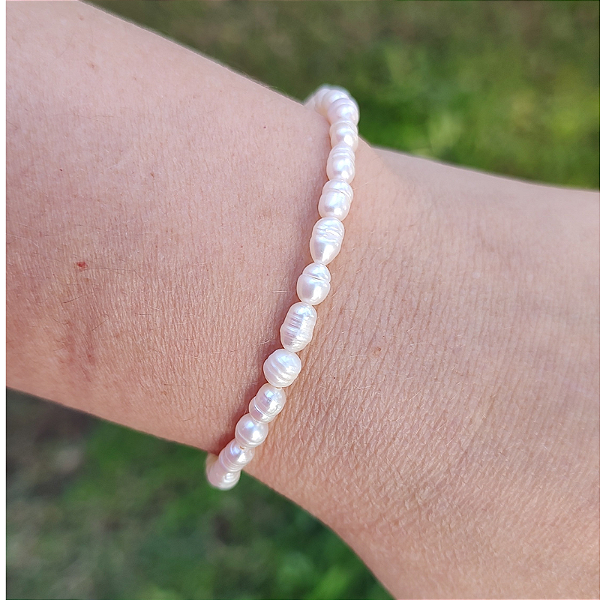 Pulseira Pérolas de Água Doce Anne acabamento folheado em Ouro