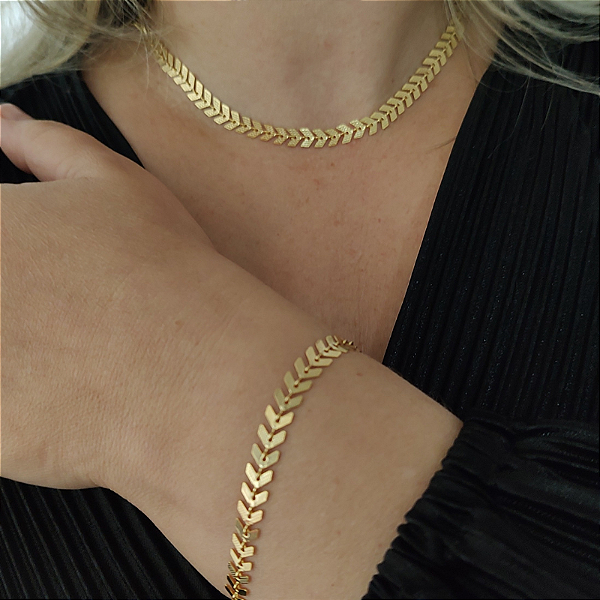 Conjunto Choker e Pulseira escamada folheado em ouro
