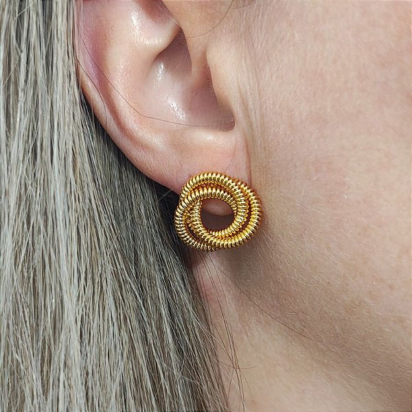 Brincos de pino fios torcidos espiral folheado em ouro