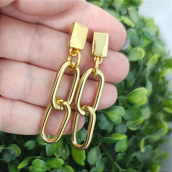 Brincos de pino com correntaria larga folheado em ouro Afrodite