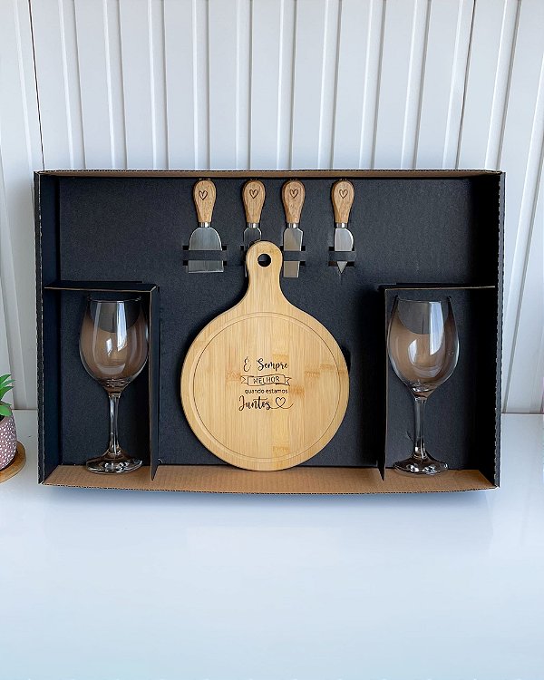 Kit Queijos e Vinhos Presente Personalizado